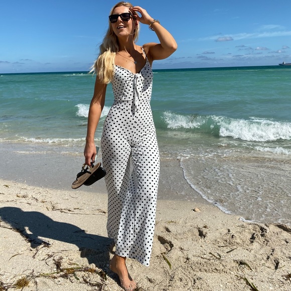 Black & White Polka Dot Jumpsuit ⚪️⚫️ - Picture 3 of 9